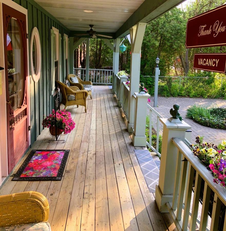 Weatherpine Inn Niagara-on-the-Lake Екстериор снимка