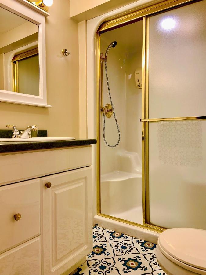 Weatherpine Inn Niagara-on-the-Lake Екстериор снимка