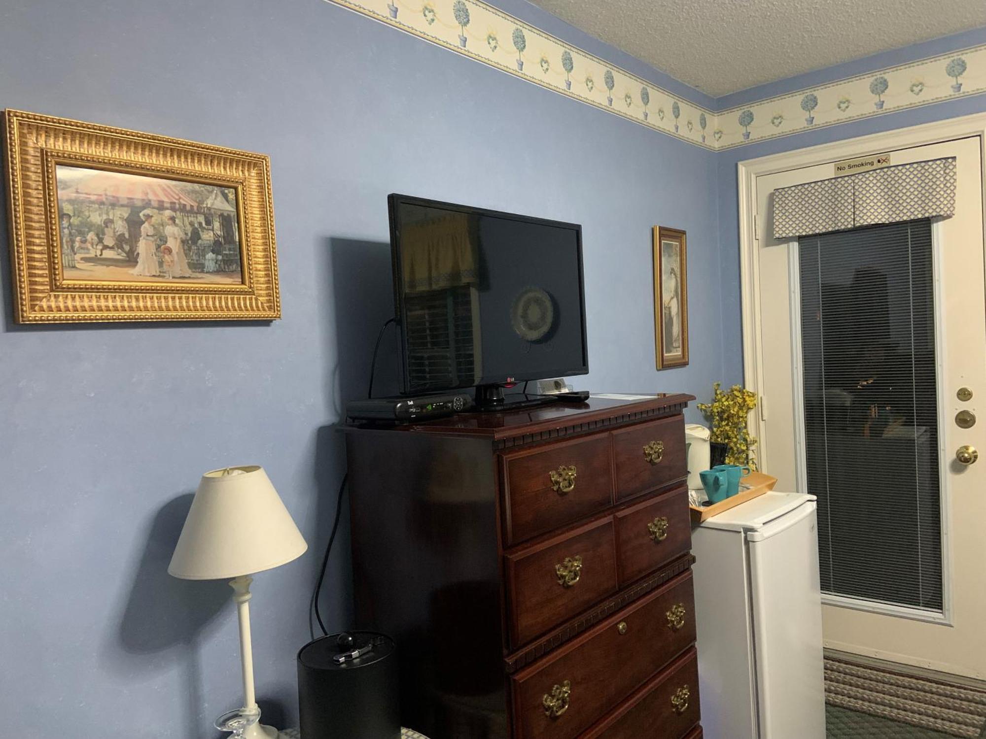 Weatherpine Inn Niagara-on-the-Lake Екстериор снимка