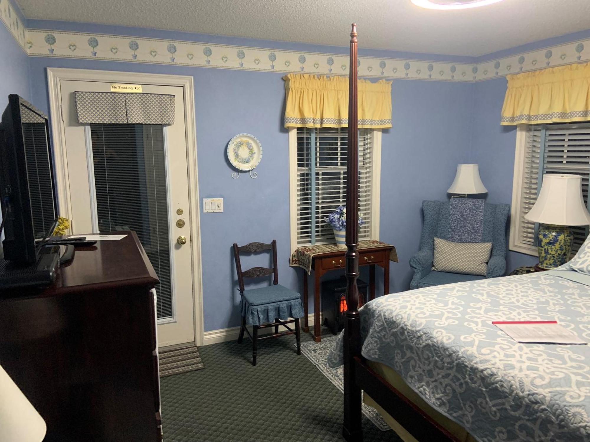 Weatherpine Inn Niagara-on-the-Lake Екстериор снимка